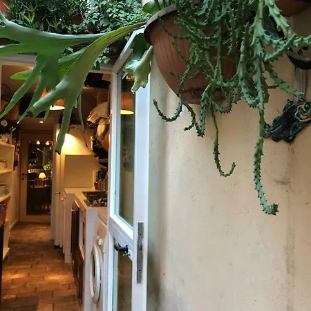 Unforgettable Trastevere Apartment *